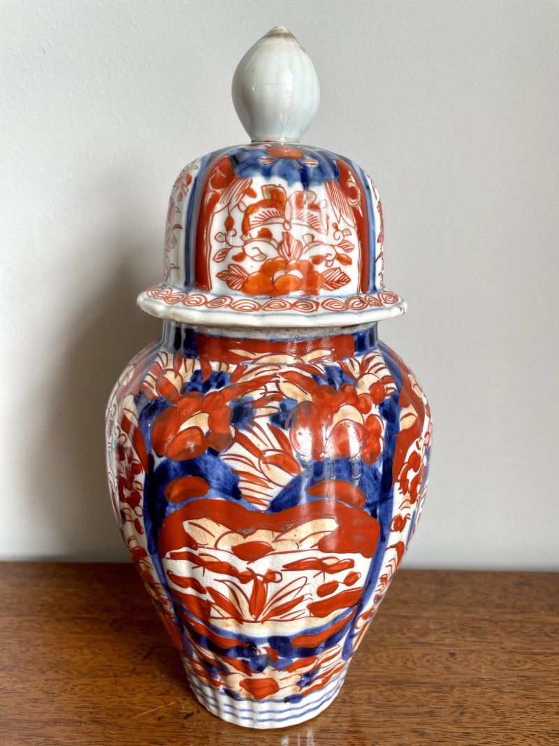 Antique Shaped Imari Vase with Lid - Image 3